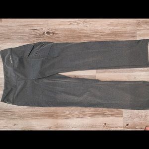 Yoga pants w/ pockets
